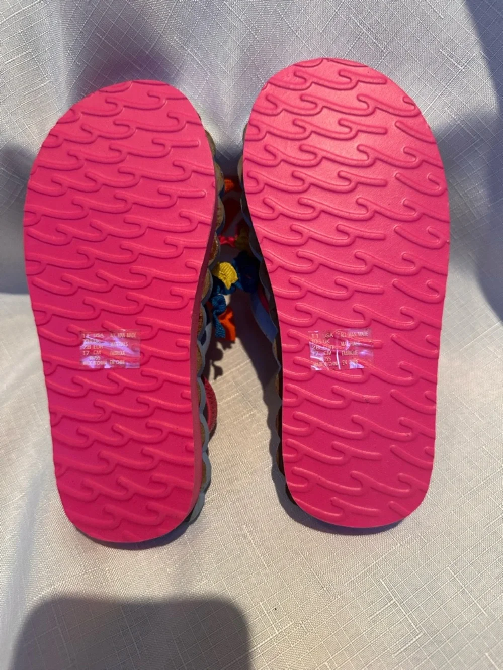 NWT Neoprene Water Sandals Girl’s Size 11 w/Hair Tie